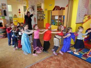 Karneval s Mirečkem a Leontýnkou